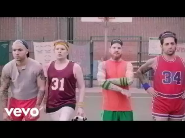 Video: Fall Out Boy - Irresistible